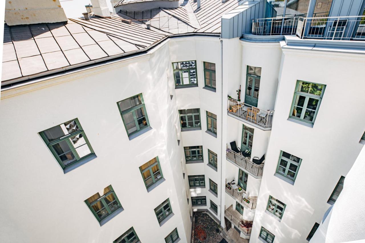 Constantine Apartments Riga Esterno foto
